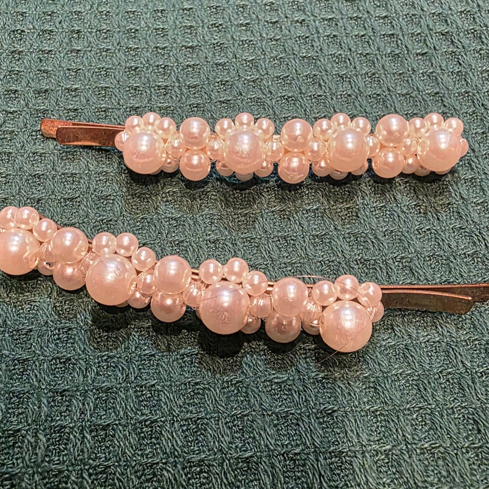Elegant Pearl Hair Clips